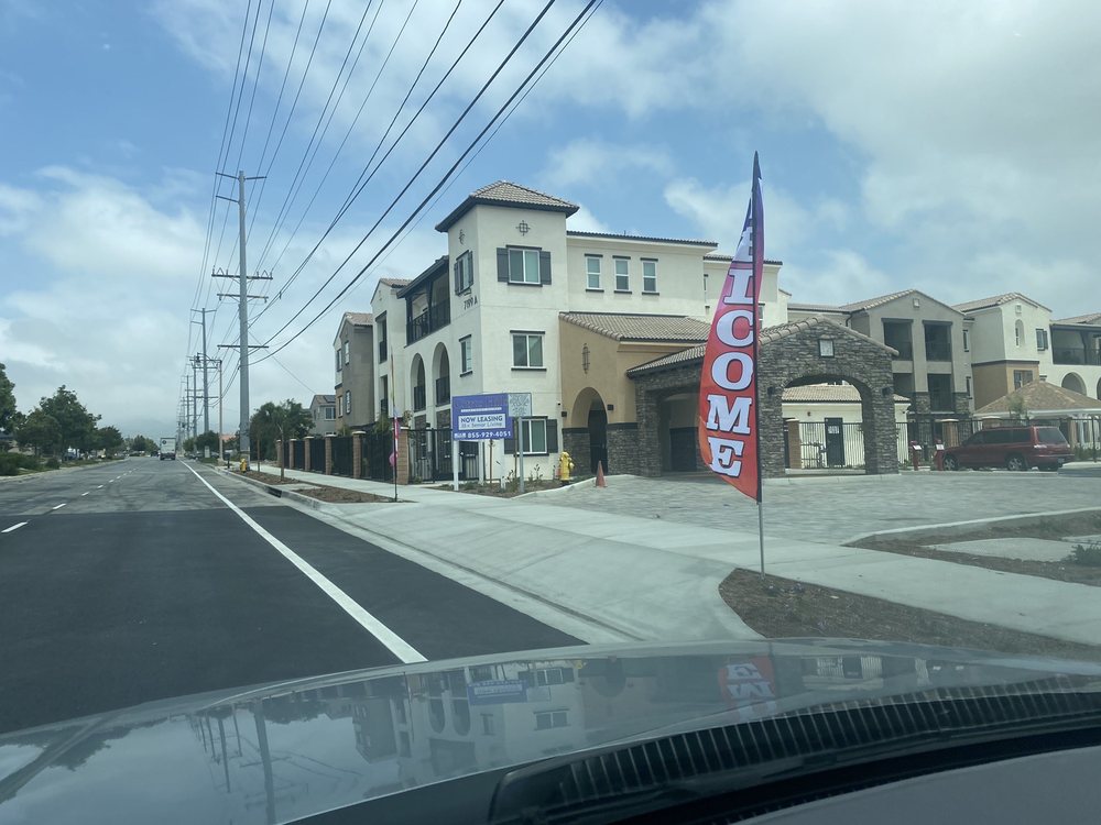 CITRUS HILLS 55+ APARTMENTS 7199 Citrus Ave, Fontana, California