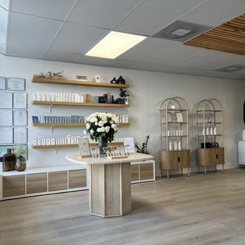 J Studio Beauty - Inside - Eyelash Service Near Me - Pinecrest, Florida J Studio Beauty - Inside - Eyelash Service Near Me - Pinecrest, Florida