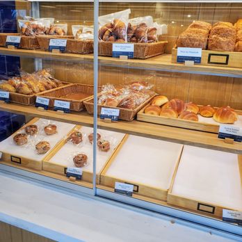 Paris Baguette - Cases house savory & sweet treats - Bakeries Near Me - Allen, Texas Paris Baguette - Cases house savory & sweet treats - Bakeries Near Me - Allen, Texas
