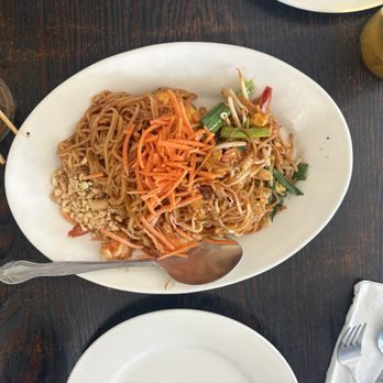 Ba-Le Sandwich Shop - Pad Thai - Vietnamese Near Me - Honolulu, Hawaii Ba-Le Sandwich Shop - Pad Thai - Vietnamese Near Me - Honolulu, Hawaii