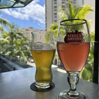 Skybox Taphouse - blonde ale and cider - Pizza Near Me - Honolulu, Hawaii Skybox Taphouse - blonde ale and cider - Pizza Near Me - Honolulu, Hawaii