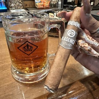 Cigar Life - Beer and Plasencia Cigar - Cigar Bars Near Me - Lakeland, Florida