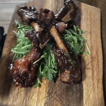 Oak - Duck wings - New American Near Me - Laguna Beach, California Oak - Duck wings - New American Near Me - Laguna Beach, California