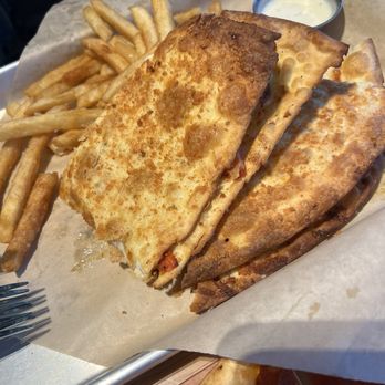 BJ's Restaurant & Brewhouse - Lots of lunch specials - American Near Me - Tracy, California