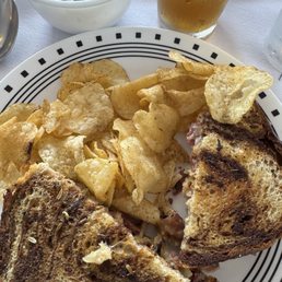Rueben with homemade chips