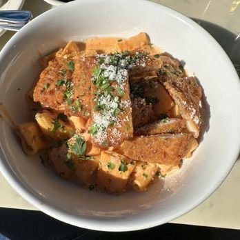 Popolari - Spicy rigatoni with bread chicken - Italian Near Me - Bloomfield, New Jersey
