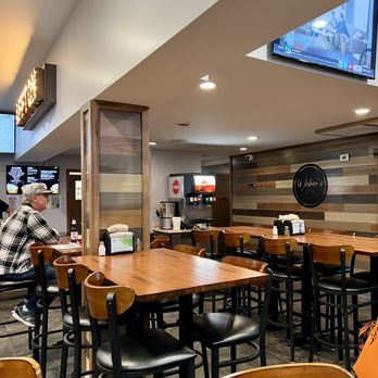 Weber's - Dining area - Sports Bars Near Me - Affton, Missouri