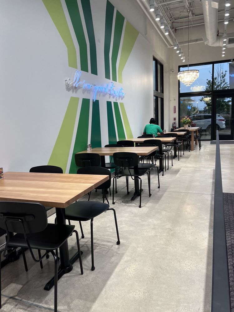 CRISP & GREEN 899 North Milwaukee Ave, Vernon Hills, Illinois Juice