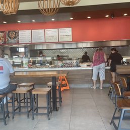 People waiting more than 20 minutes for their orders People waiting more than 20 minutes for their orders