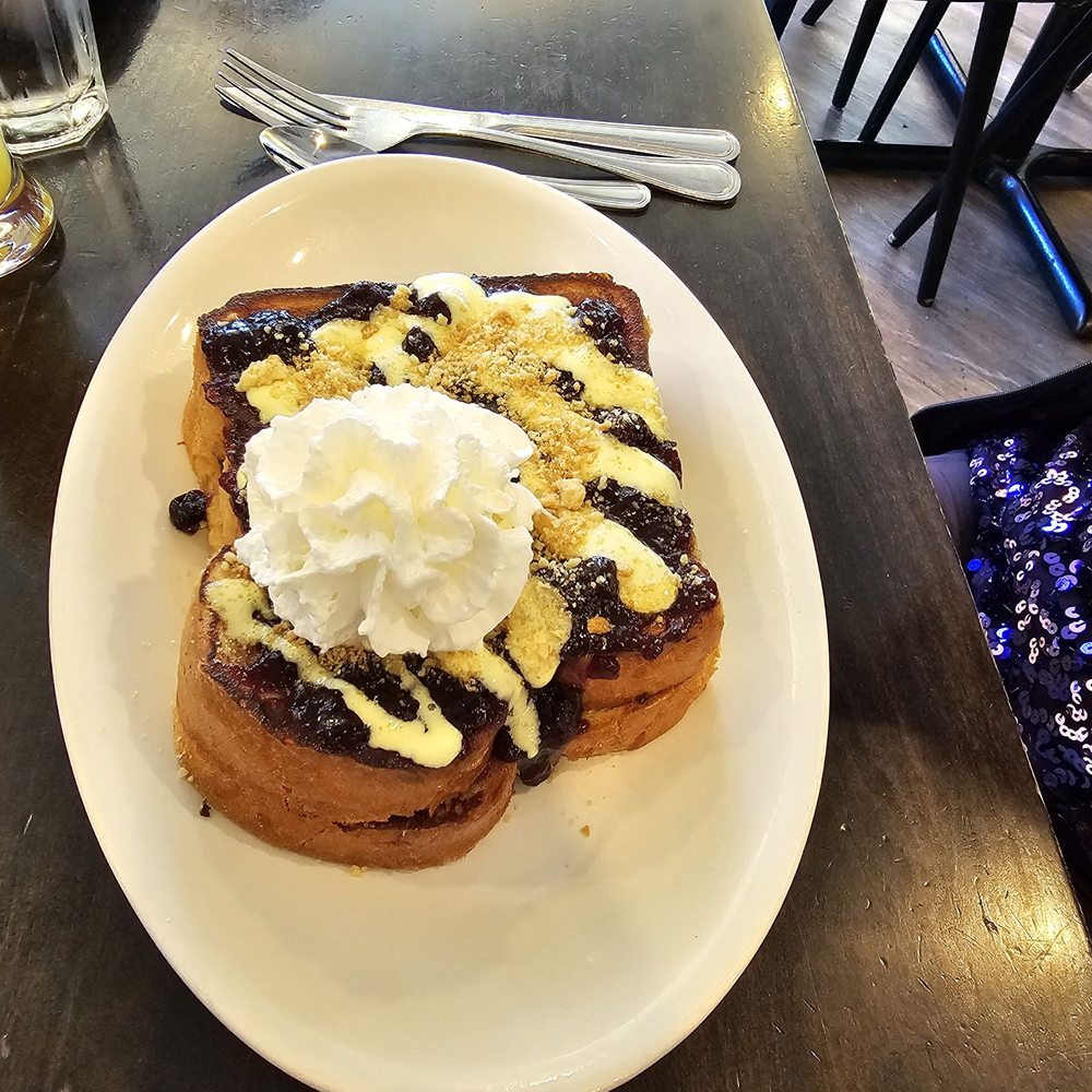 Nosh - Key lime blueberry French toast - New American Near Me - Geneva, Illinois Nosh - Key lime blueberry French toast - New American Near Me - Geneva, Illinois