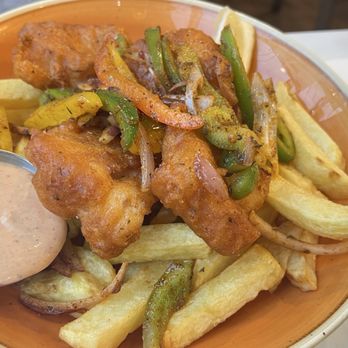 Quinlan's Seafood Bar - Spicy fish and chips - Seafood Near Me - Killarney, Kentucky