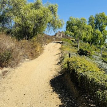Castlewood Trail - Hiking Near Me - Fullerton, California