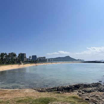 Magic Island - Diamond head from lagoon - Parks Near Me - Honolulu, Hawaii Magic Island - Diamond head from lagoon - Parks Near Me - Honolulu, Hawaii