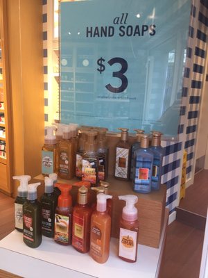 BATH & BODY WORKS - Updated October 2024 - 4705 Broadway Blvd, Kansas ...