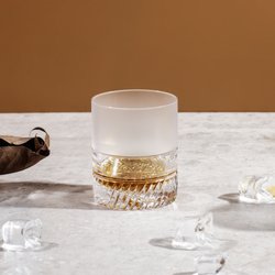 Criostal Na Rinne - Inspired by the morning mist that hangs above the landscape. The Ceo tumbler features a sandblasted top over a tactile base.