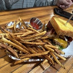 Ducky's Pub and Grill - The Boss Burger and great fries