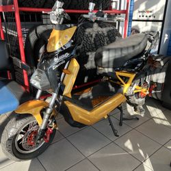 West Coast Detail - Electric moped