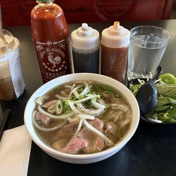Pho Van Beaverton - The small bowl of the Tai Nam Gau.  Pho no. 3: with round steak, flank, and fatty brisket. - Vietnamese Near Me - Beaverton, Oregon