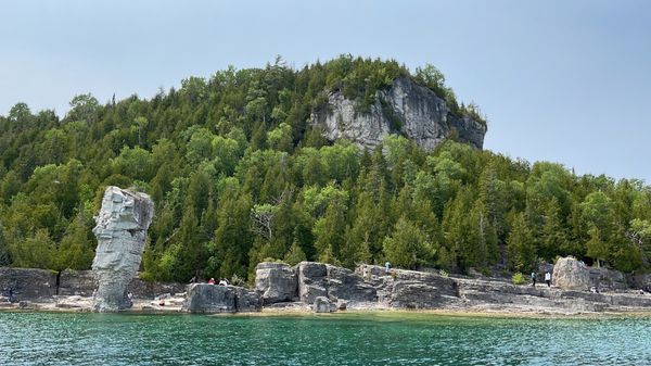 Flowerpot Island by null