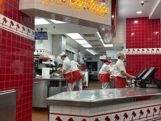 In-N-Out Burger by null