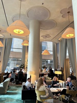 Lounge on Pearl by null