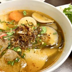 Tue Tam - Hu tieu mi
