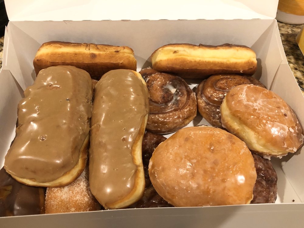 Donut Palace Logo