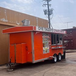 Oye taquito - Outside