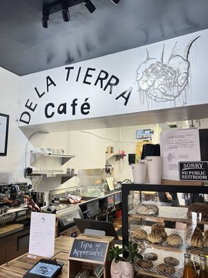 De La Tierra Café by null