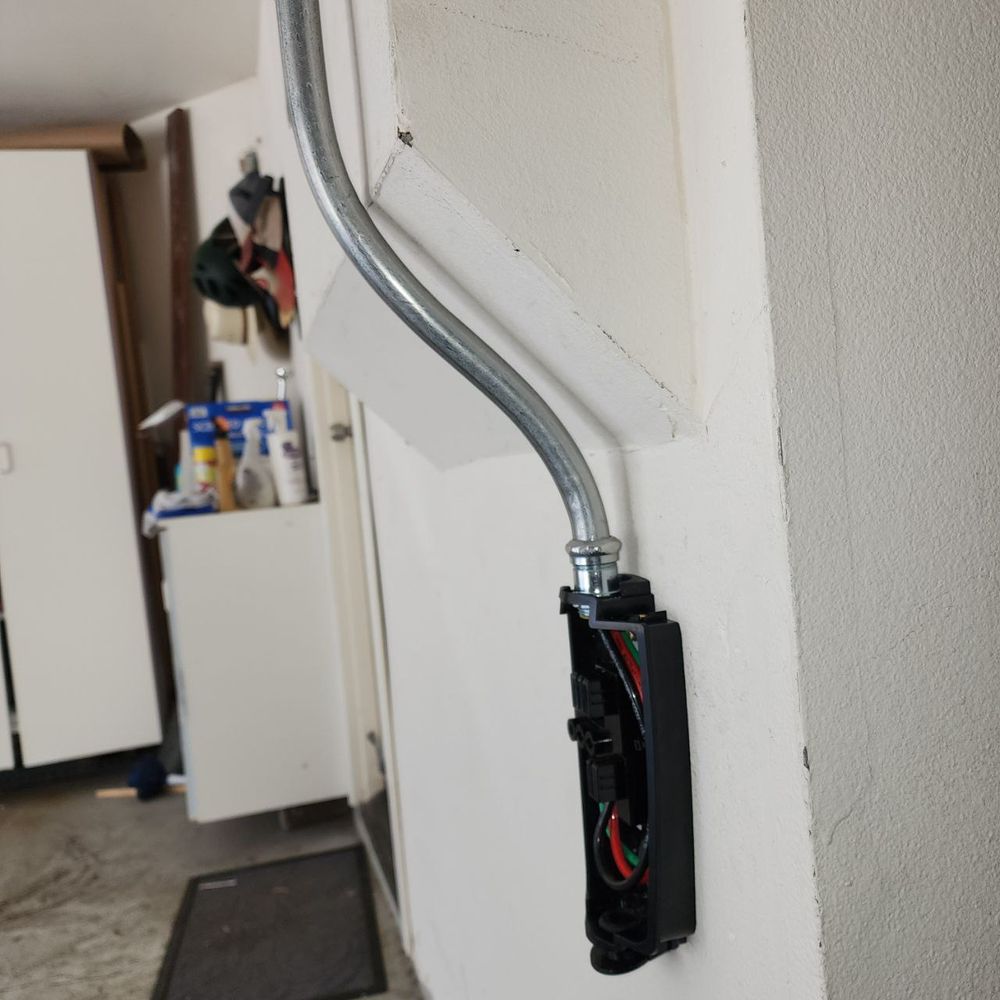 Slide of Summit Electrical Services