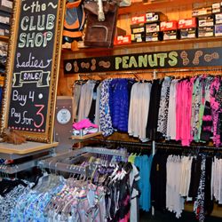 Club Shop Peanuts & Golf - Golf Dresses, Activewear and more.