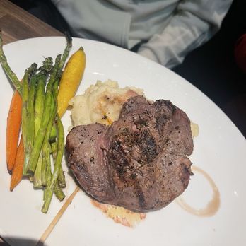 Yard House - Vegetarian Near Me - Burbank, California Yard House - Vegetarian Near Me - Burbank, California