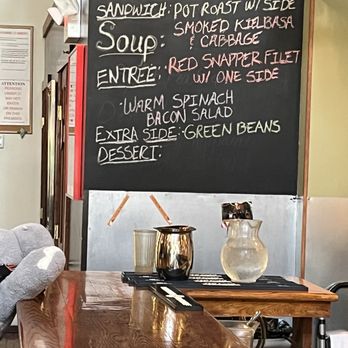 The Elusive Cow Cafe - Burgers Near Me - Bellevue, Kentucky