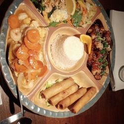 Mel Thaï - Salad, Mel  thaï (general Tao),spring rolls, rice and parfum Asia