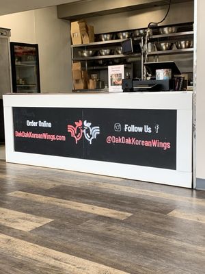 Dak Dak Wings by null