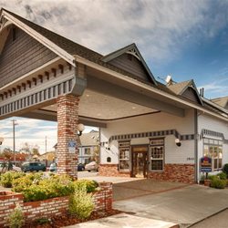 Best Western Plus Bayshore Inn