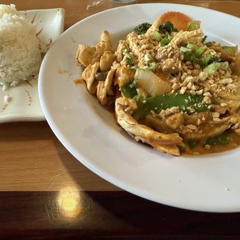 Basil Leaf - Peanut Sauce - Sushi Bars Near Me - St. Pete Beach, Florida
