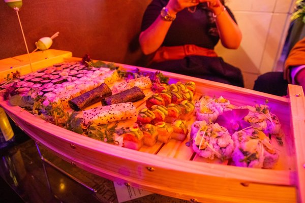 Paris Tokyo By Azai Sushi Temp Closed 33 Photos 29 Reviews Sushi Bars 9400 South Santa Monica Blvd Beverly Hills Ca Restaurant Reviews Menu Yelp