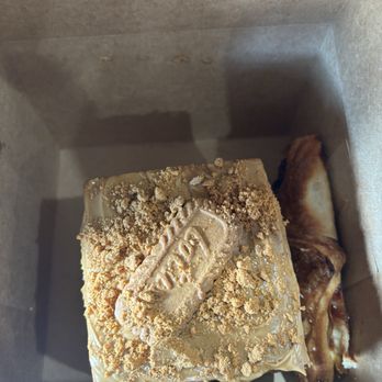 Helado Taiyaki - Bischoff cube - Cafes Near Me - Providence, Rhode Island
