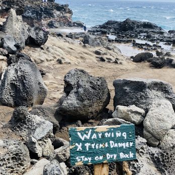 Nakalele Blowhole - Hiking Near Me - Kahakuloa, Hawaii