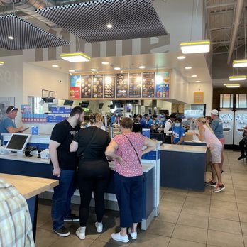 White Castle - Line to order. Front entrance is to the right. - Burgers Near Me - Orlando, Florida White Castle - Line to order. Front entrance is to the right. - Burgers Near Me - Orlando, Florida