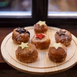 Casa Gràcia - Hummm, de la misma masa que el donut pero Sinnnn Agujero