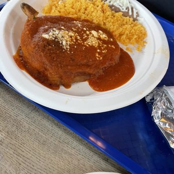 Taqueria El Arquito - Chile Relleno. It comes with homemade tortillas, guac, sour cream and pico - Mexican Near Me - Dallas, Texas Taqueria El Arquito - Chile Relleno. It comes with homemade tortillas, guac, sour cream and pico - Mexican Near Me - Dallas, Texas