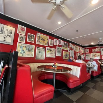 Cool Cat Cafe - Booth area - Burgers Near Me - Kihei, Hawaii Cool Cat Cafe - Booth area - Burgers Near Me - Kihei, Hawaii
