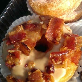 Bakers Donuts - Maple bacon cronut - Donuts Near Me - Sacramento, California Bakers Donuts - Maple bacon cronut - Donuts Near Me - Sacramento, California