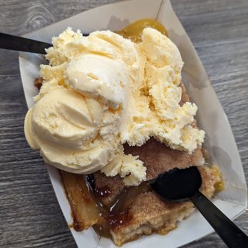 Big John's Texas BBQ - Peach cobbler - Barbeque Near Me - Page, Arizona Big John's Texas BBQ - Peach cobbler - Barbeque Near Me - Page, Arizona