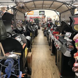 Oakley Ace Hardware - The BBQ and Grilling tunnel