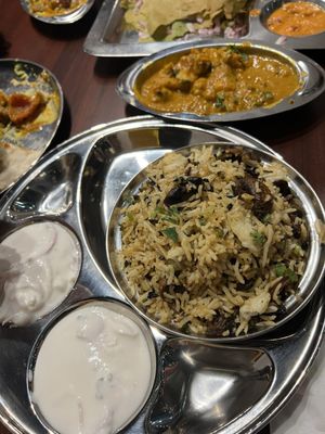 Saravanaa Bhavan by null