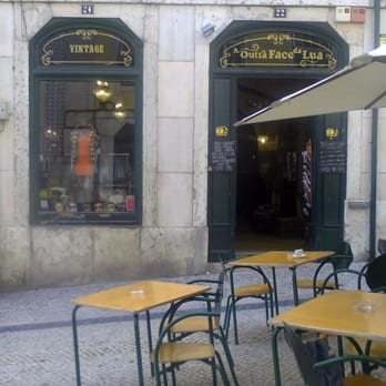 A Outra Face da Lua - Cafes Near Me - Lisbon, 11 A Outra Face da Lua - Cafes Near Me - Lisbon, 11