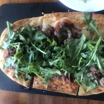 Tommy Bahama - Flatbread pizza with skirt steak - Seafood Near Me - Kihei, Hawaii Tommy Bahama - Flatbread pizza with skirt steak - Seafood Near Me - Kihei, Hawaii